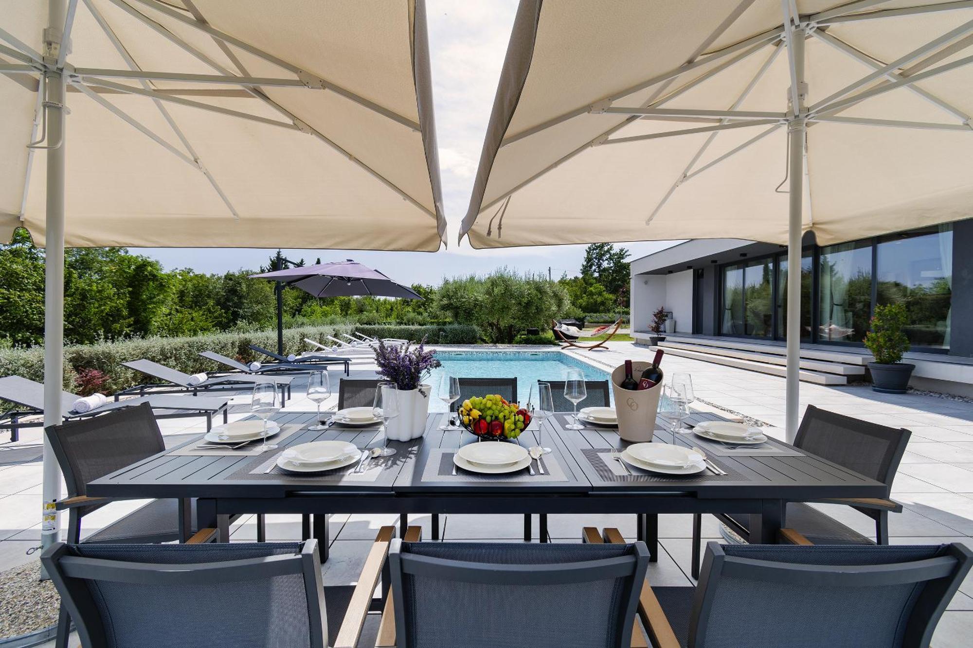 Martincic Residence - 5 Stars Luxury With Pool Heating On 4000M2 Rakalj Kültér fotó