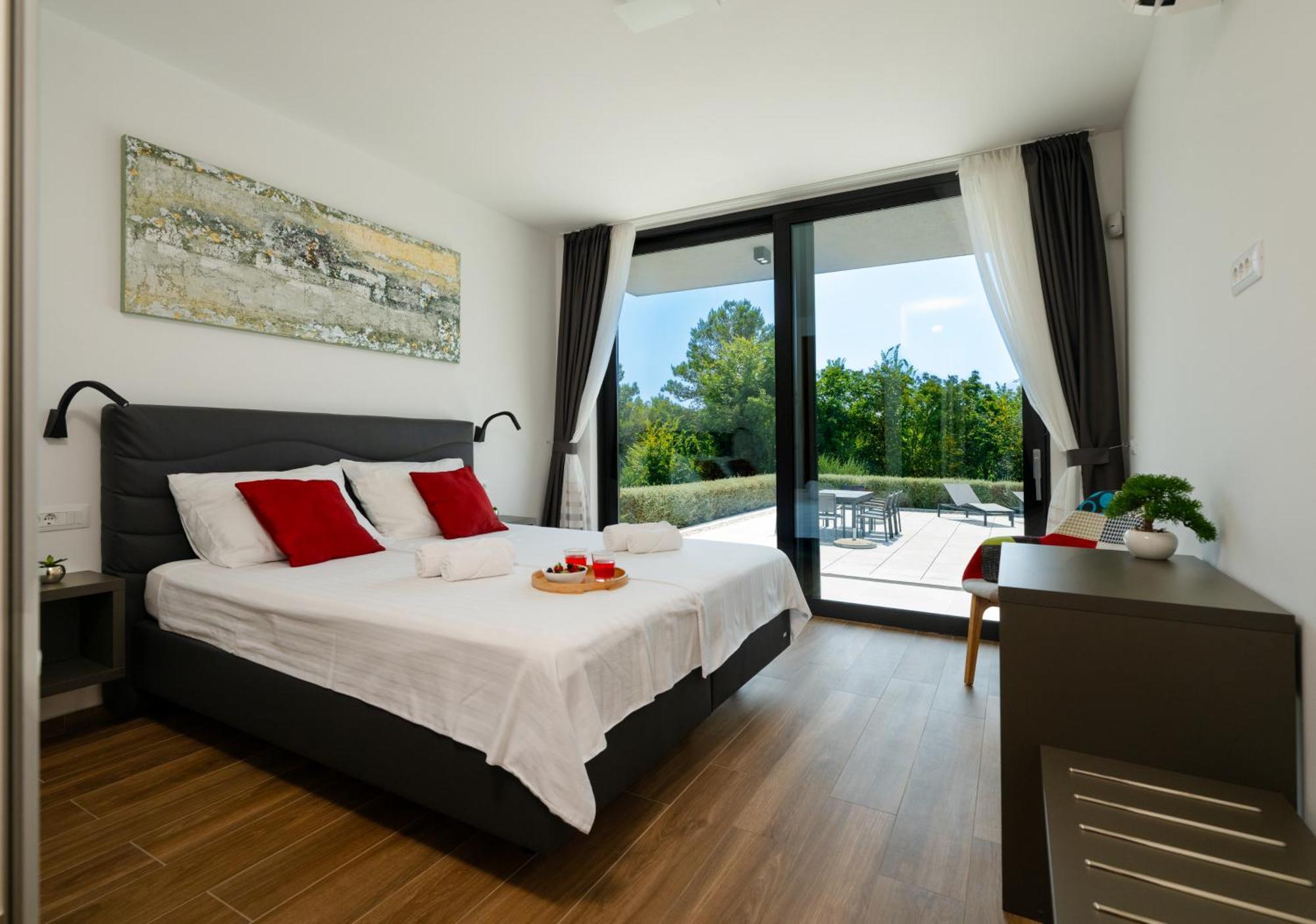 Martincic Residence - 5 Stars Luxury With Pool Heating On 4000M2 Rakalj Kültér fotó