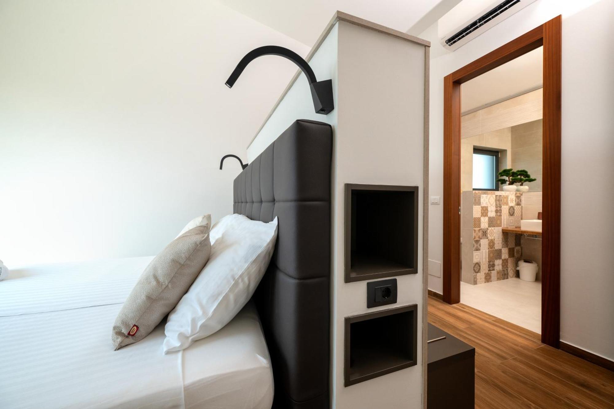 Martincic Residence - 5 Stars Luxury With Pool Heating On 4000M2 Rakalj Kültér fotó