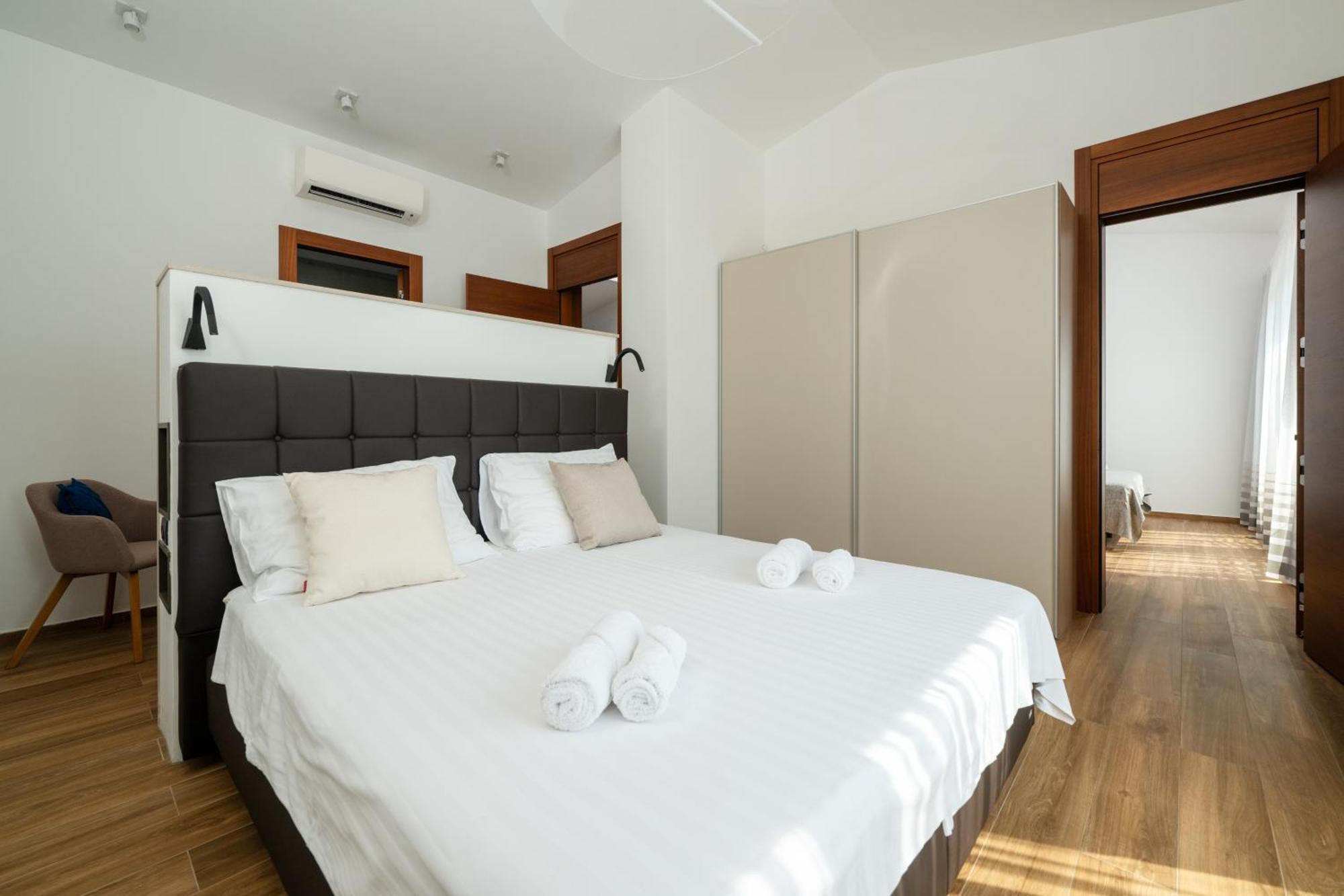 Martincic Residence - 5 Stars Luxury With Pool Heating On 4000M2 Rakalj Kültér fotó
